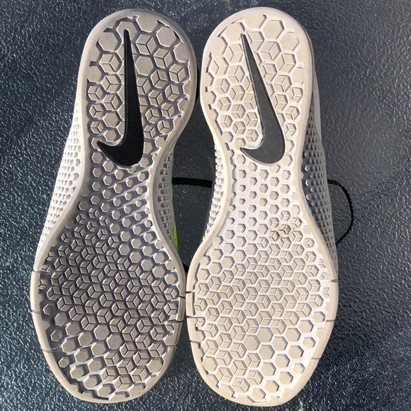 Nike Metcon 1 Volt Platinum - Picture 4 of 15